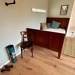 Feelslikehome - Urbane Altbauwohnung Mit Dachterasse& Parkplatz בוכום
