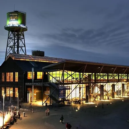 Апартаменты Feelslikehome - Urbane Altbauwohnung Mit Dachterasse& Parkplatz *