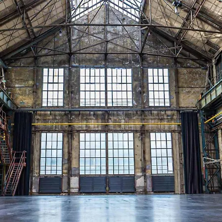 Апартаменты Feelslikehome - Urbane Altbauwohnung Mit Dachterasse& Parkplatz