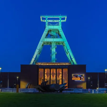 Feelslikehome - Urbane Altbauwohnung Mit Dachterasse& Parkplatz