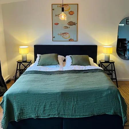 Feelslikehome - Urbane Altbauwohnung Mit Dachterasse& Parkplatz * Bochum