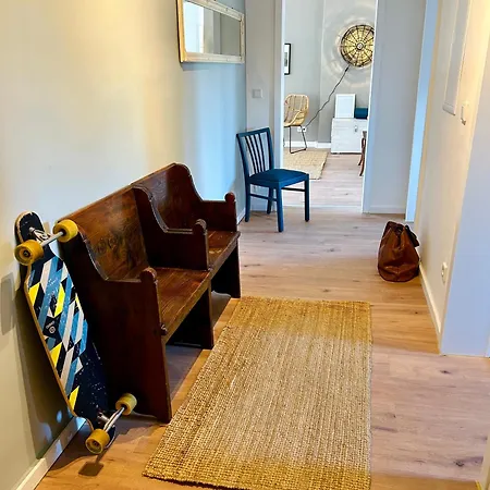 Feelslikehome - Urbane Altbauwohnung Mit Dachterasse& Parkplatz Апартаменты *