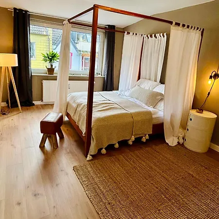 Feelslikehome - Urbane Altbauwohnung Mit Dachterasse& Parkplatz Daire Bochum
