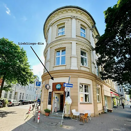 Feelslikehome - Urbane Altbauwohnung Mit Dachterasse& Parkplatz Apartment *