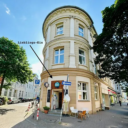 Feelslikehome - Urbane Altbauwohnung Mit Dachterasse& Parkplatz Апартаменты *