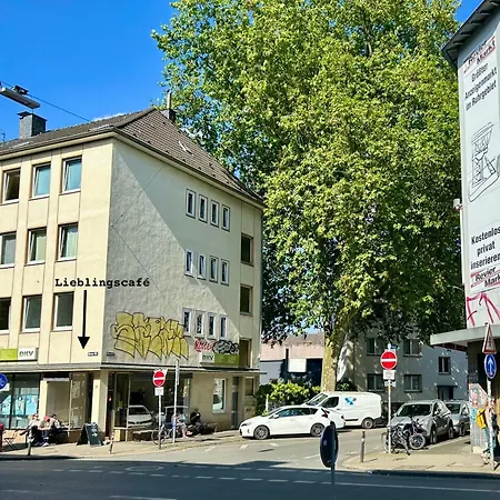 Feelslikehome - Urbane Altbauwohnung Mit Dachterasse& Parkplatz *