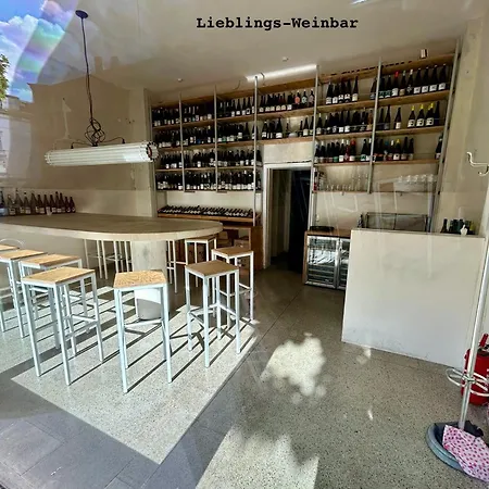 Feelslikehome - Urbane Altbauwohnung Mit Dachterasse& Parkplatz Апартаменты