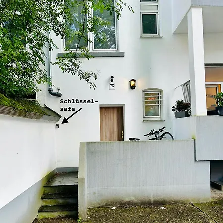 Feelslikehome - Urbane Altbauwohnung Mit Dachterasse& Parkplatz דירה בוכום