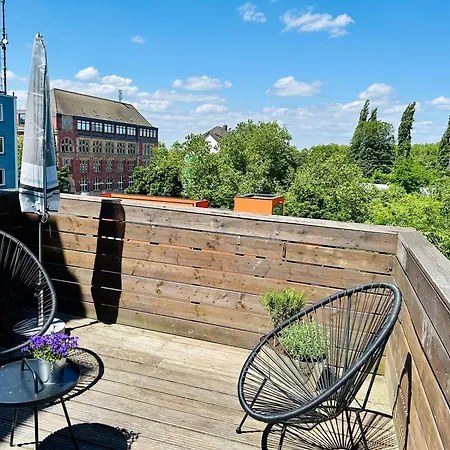 Feelslikehome - Urbane Altbauwohnung Mit Dachterasse& Parkplatz Апартаменты *