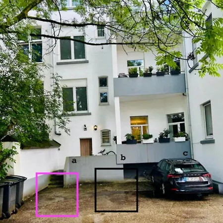 Daire Feelslikehome - Urbane Altbauwohnung Mit Dachterasse& Parkplatz