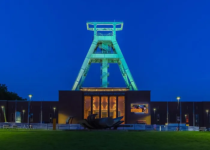 Feelslikehome - Urbane Altbauwohnung Mit Dachterasse& Parkplatz