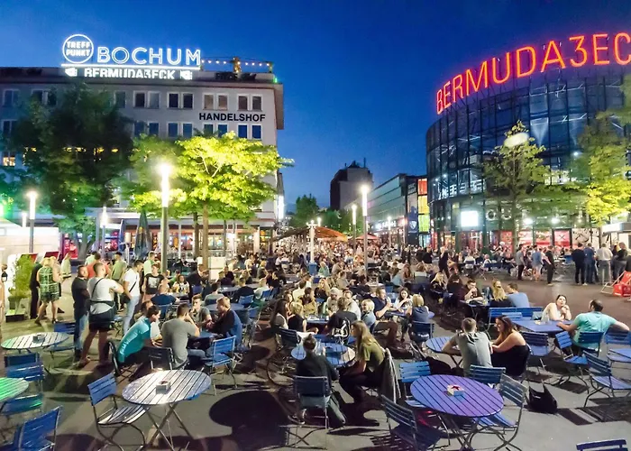 Feelslikehome - Urbane Altbauwohnung Mit Dachterasse& Parkplatz Bochum