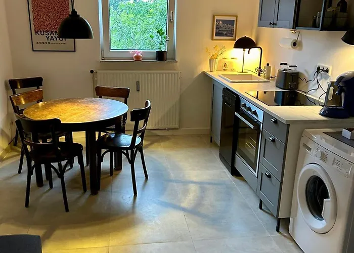 Lejlighed Feelslikehome - Urbane Altbauwohnung Mit Dachterasse& Parkplatz