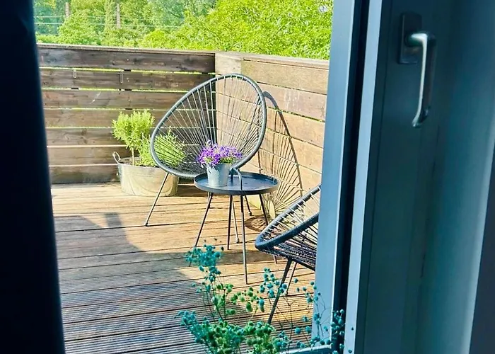 Feelslikehome - Urbane Altbauwohnung Mit Dachterasse& Parkplatz Bochum