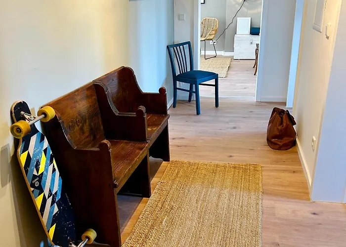 Feelslikehome - Urbane Altbauwohnung Mit Dachterasse& Parkplatz Апартаменты *