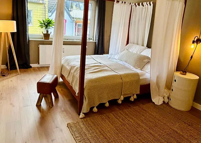 Feelslikehome - Urbane Altbauwohnung Mit Dachterasse& Parkplatz Апартаменты Бохум