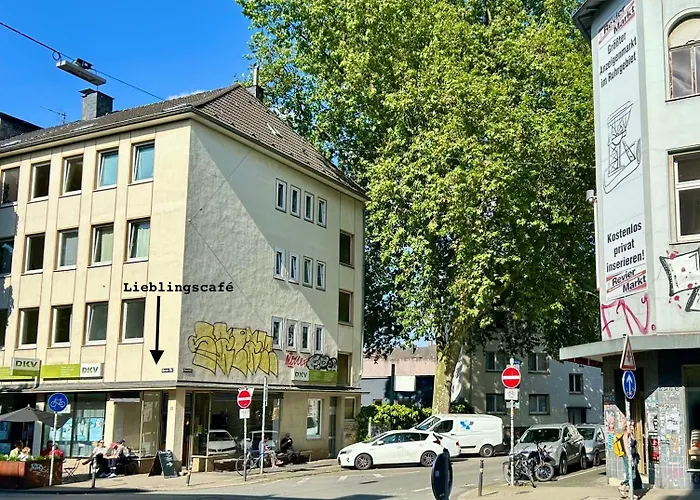 Feelslikehome - Urbane Altbauwohnung Mit Dachterasse& Parkplatz *