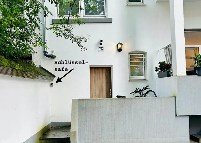 Feelslikehome - Urbane Altbauwohnung Mit Dachterasse& Parkplatz Lejlighed Bochum